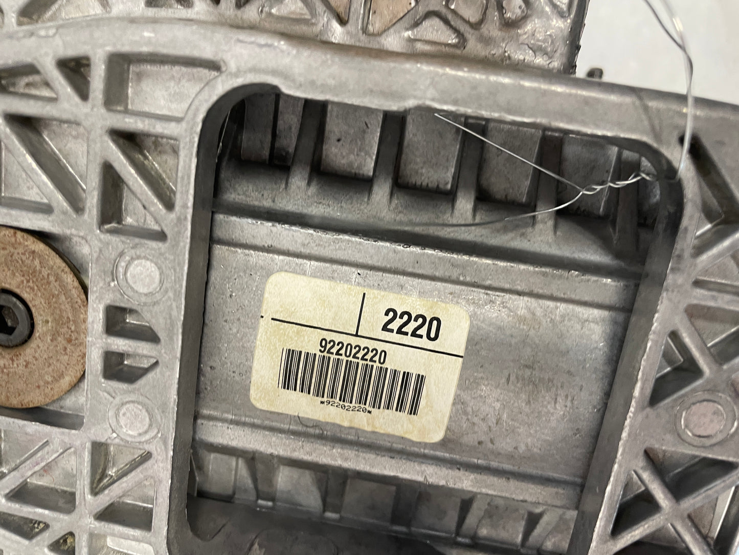 2009 Pontiac G8 Steering Column w/ Key Assembly OEM - Day's Parts Yard