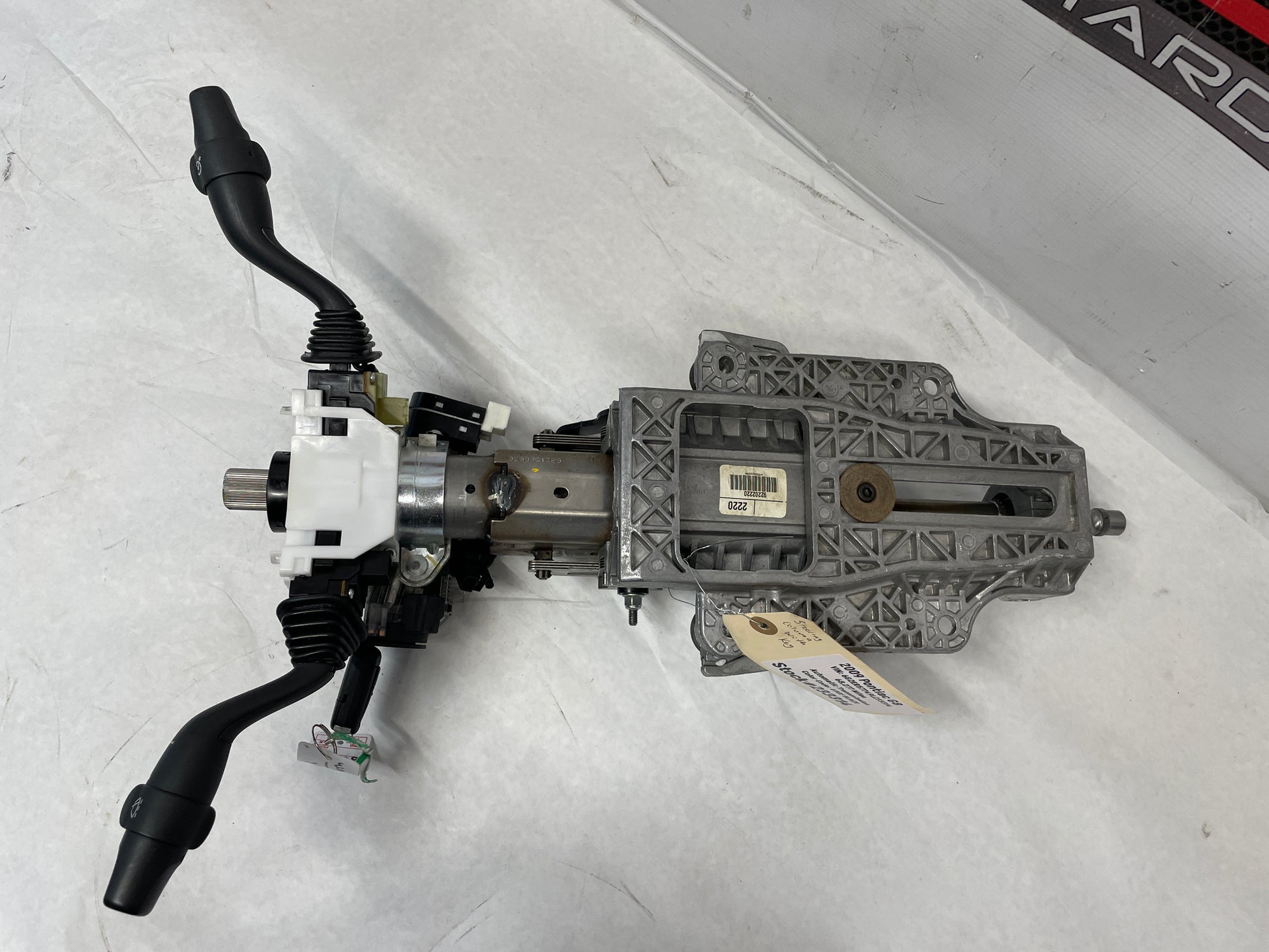2009 Pontiac G8 Steering Column w/ Key Assembly OEM - Day's Parts Yard