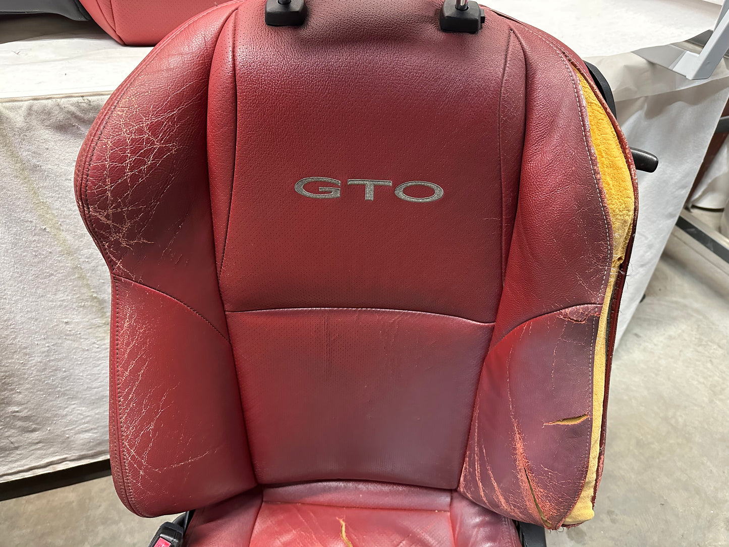 2006 Pontiac GTO Seats Fronts and Rears Red Leather OEM - Day's Parts Yard
