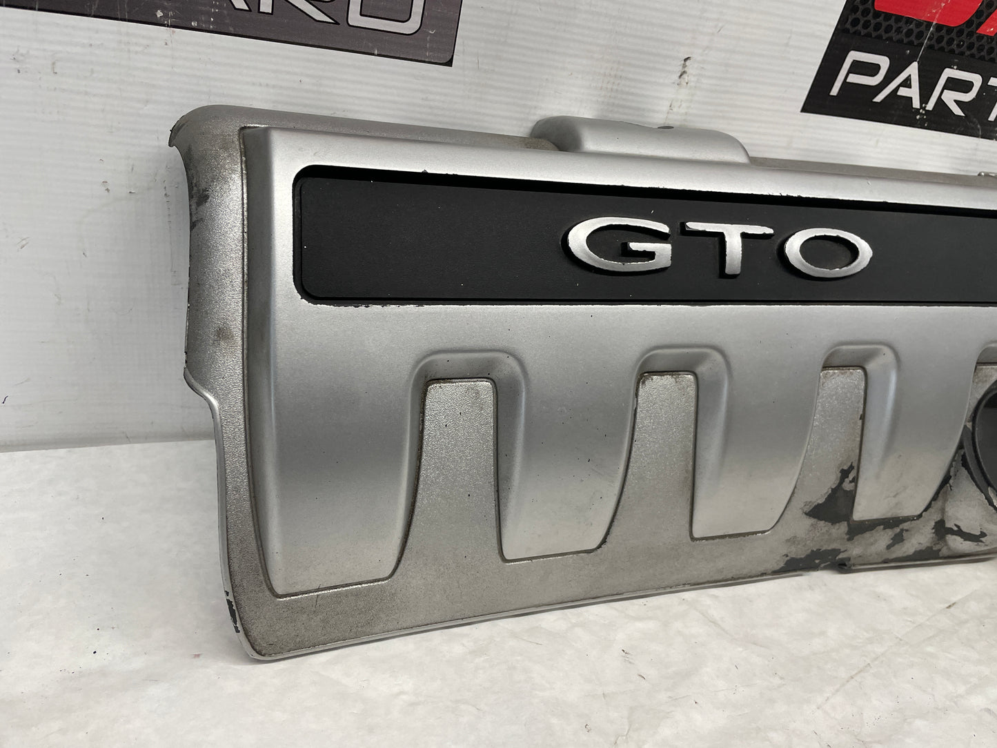 2006 Pontiac GTO RH & LH Engine Motor Intake Manifold Coil Covers Set OEM