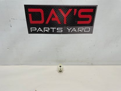 2015 Chevy SS Sedan Center Console USB AUX Port OEM - Day's Parts Yard