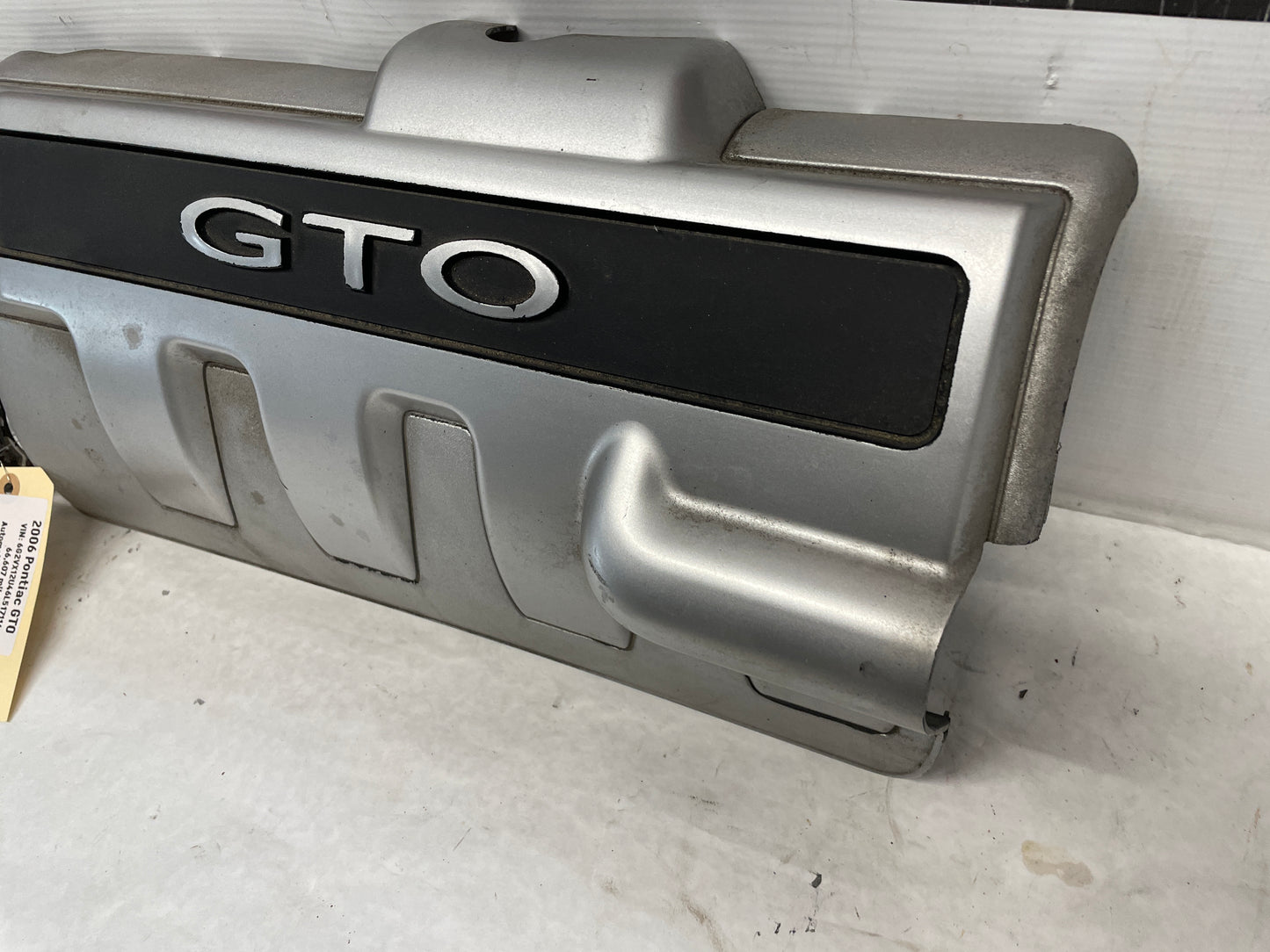 2006 Pontiac GTO RH & LH Engine Motor Intake Manifold Coil Covers Set OEM