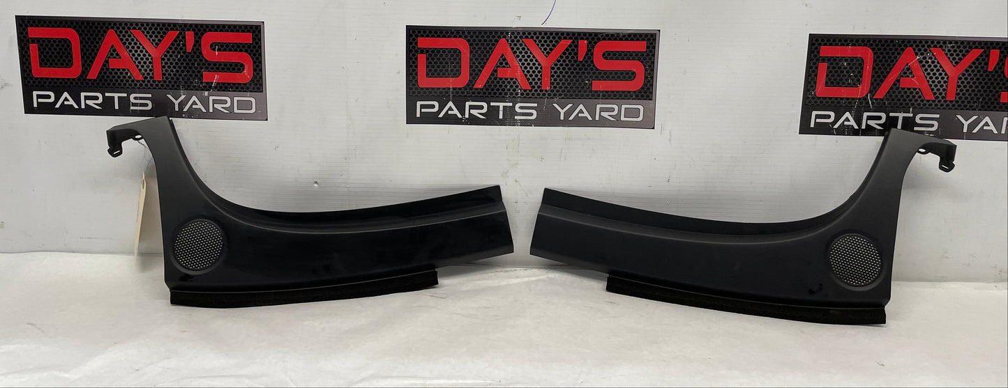 2009 Pontiac G8 RH & LH Dash Cowl Trim OEM - Day's Parts Yard