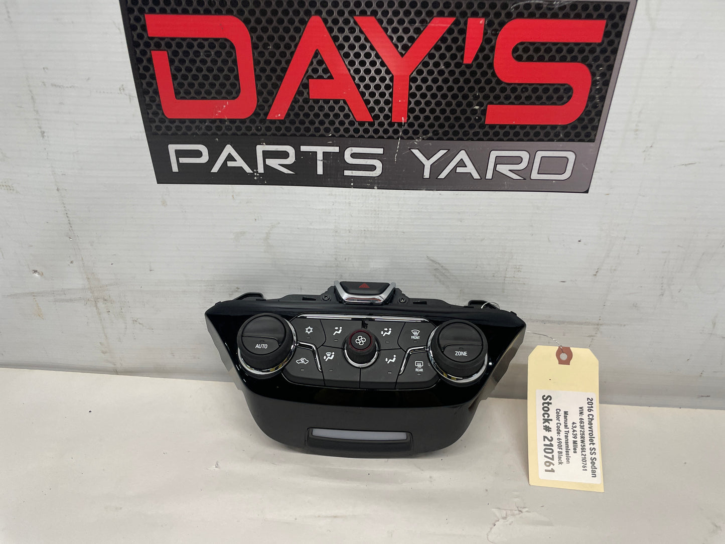 2016 Chevy SS Sedan Heater AC HVAC Temperature Hazard Control OEM - Day's Parts Yard