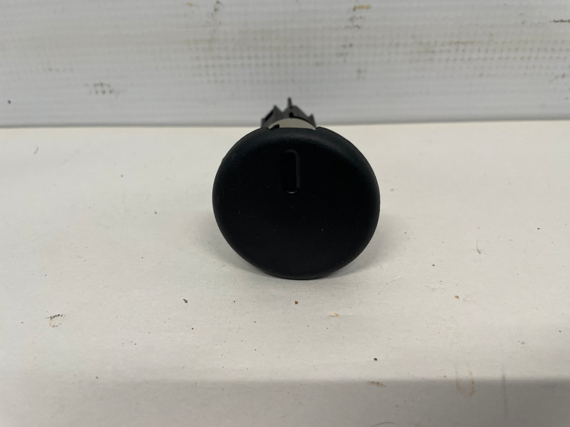 2015 Chevy SS Sedan 12V Power Socket Plug OEM - Day's Parts Yard