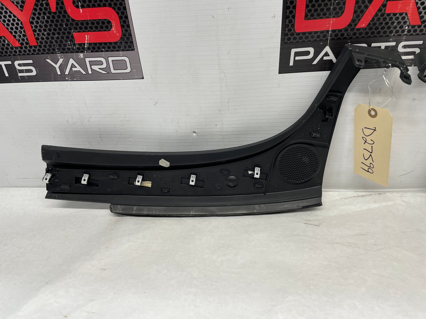 2009 Pontiac G8 RH & LH Dash Cowl Trim OEM - Day's Parts Yard