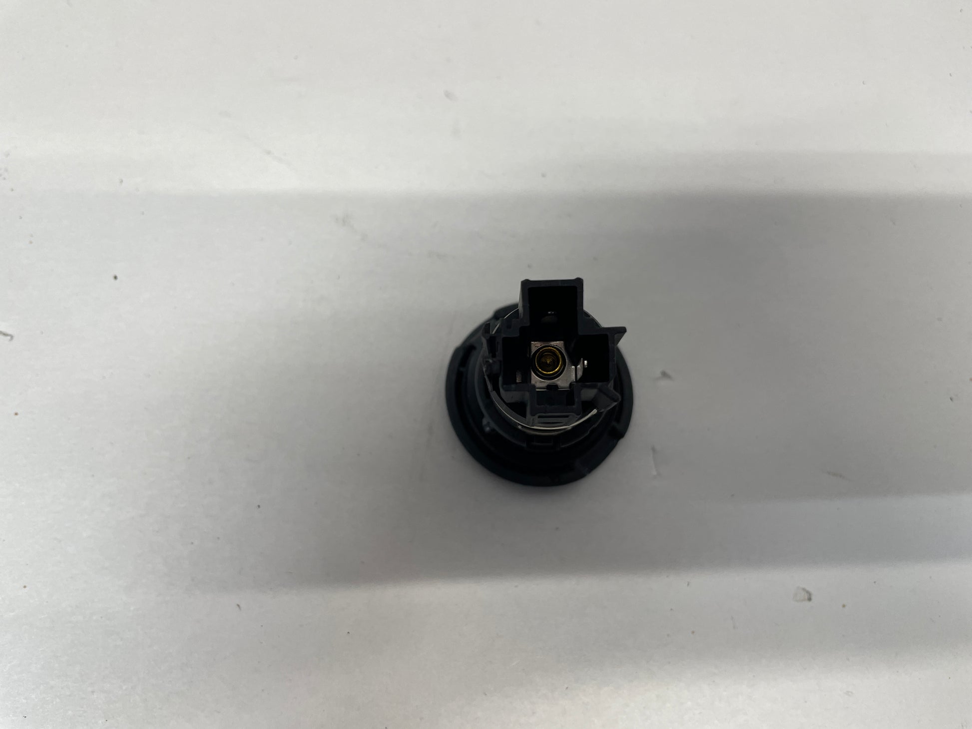 2015 Chevy SS Sedan 12V Power Socket Plug OEM - Day's Parts Yard