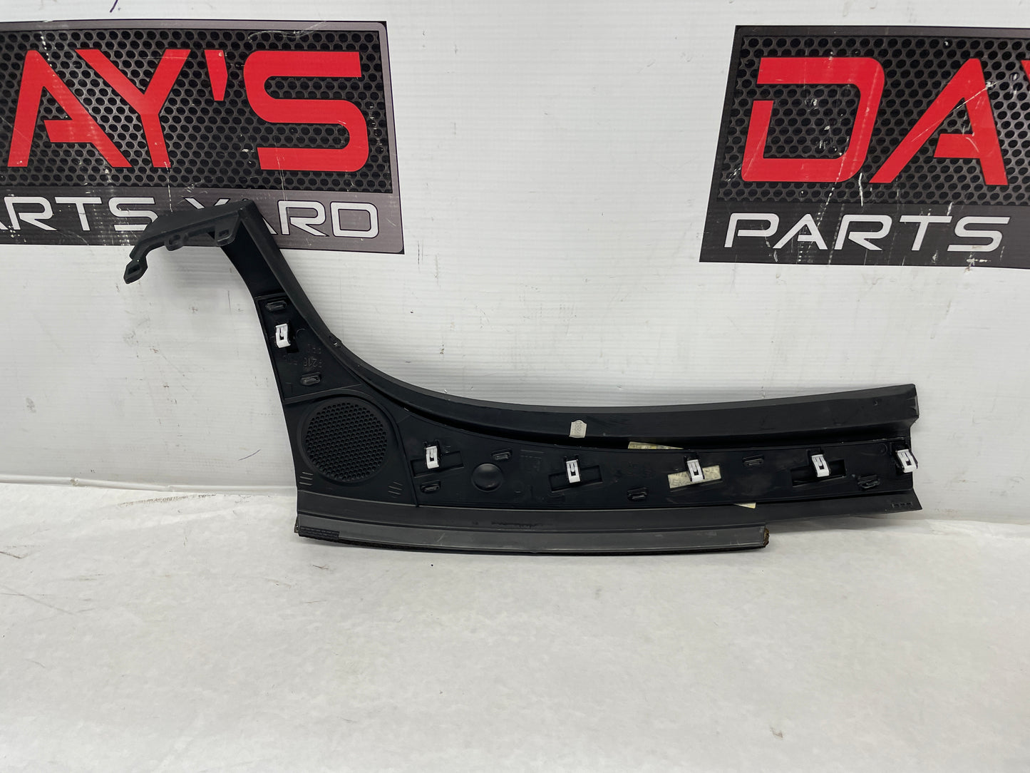 2009 Pontiac G8 RH & LH Dash Cowl Trim OEM - Day's Parts Yard