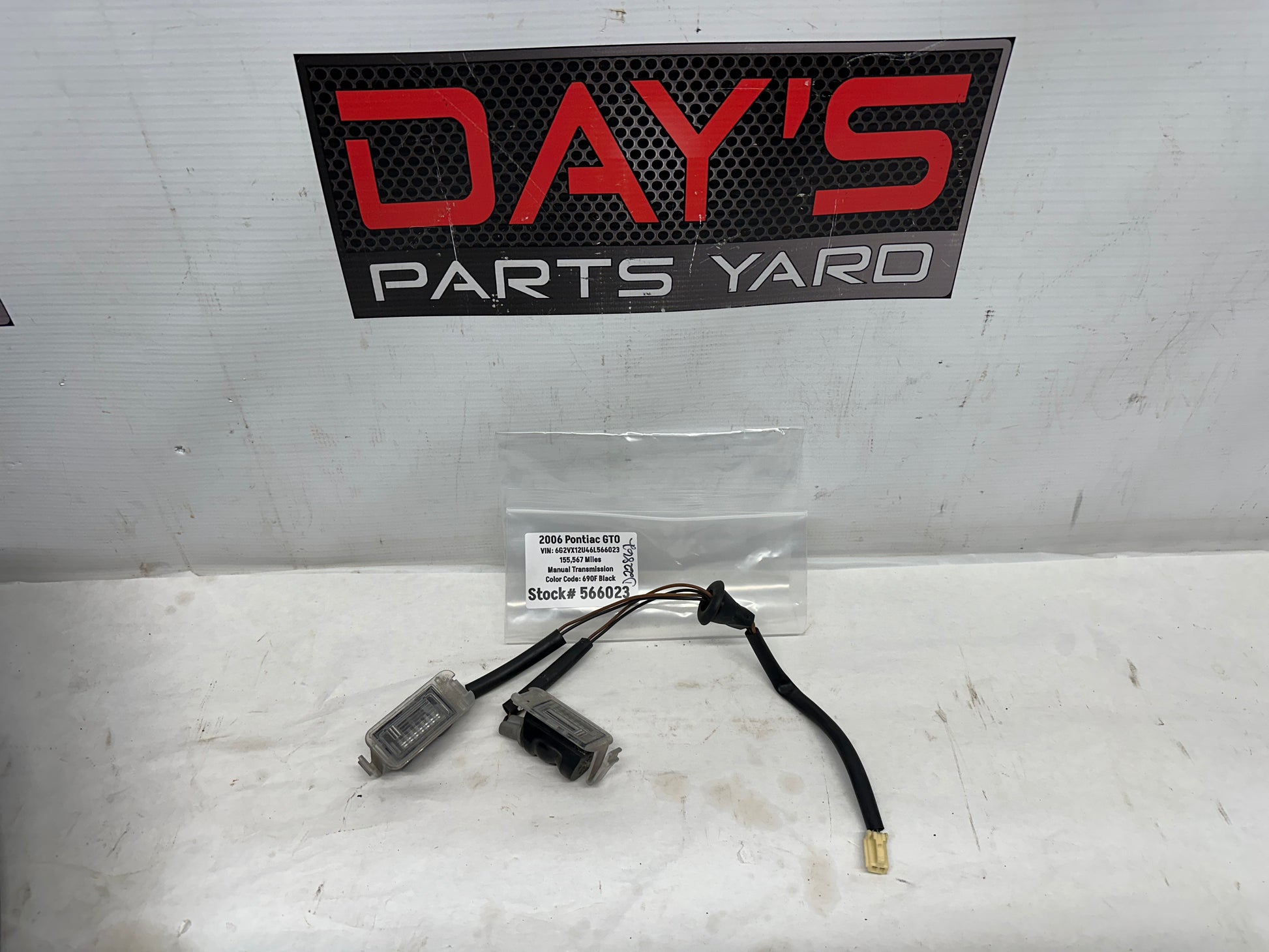 2006 Pontiac GTO License Plate Tag Light Set OEM - Day's Parts Yard