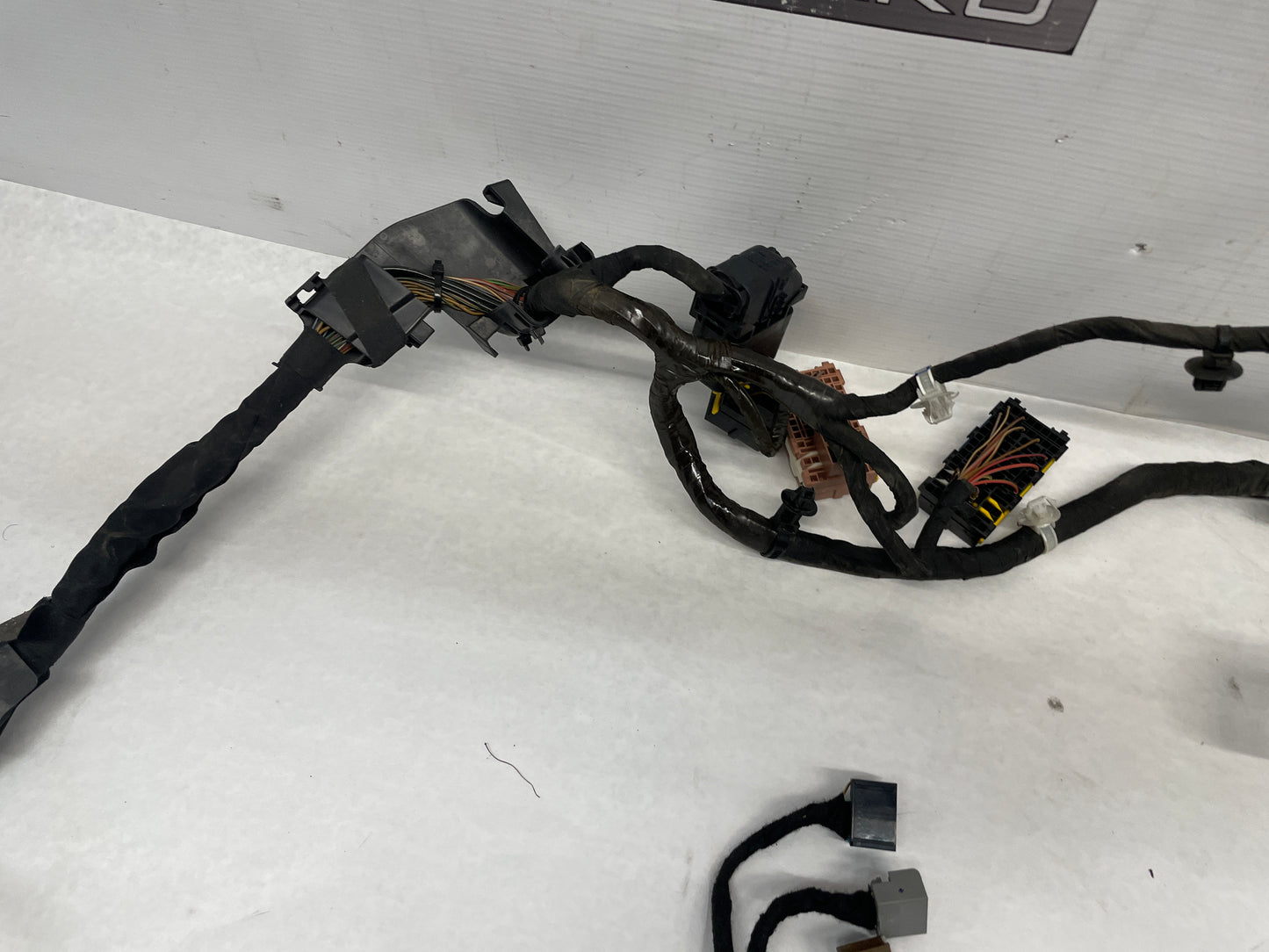 2014 Chevy SS Sedan Fire Wall Engine Bay Front Chassis Wire Wiring Harness OEM