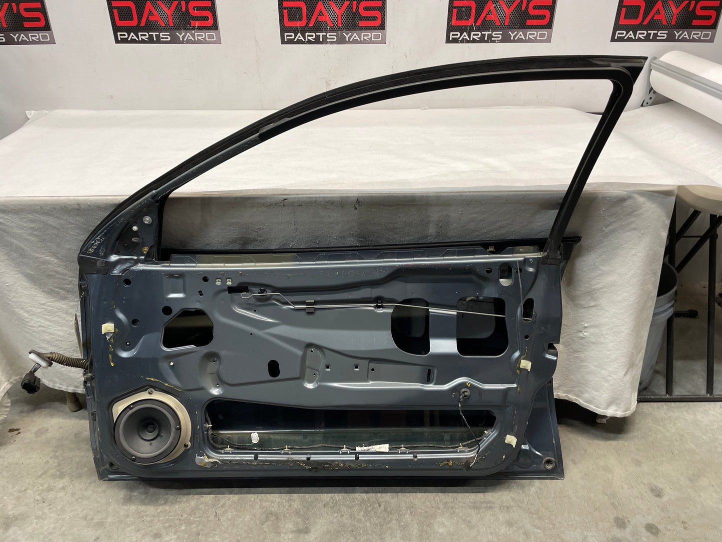 2005 Pontiac GTO RH Passenger Exterior Front Door OEM - Day's Parts Yard