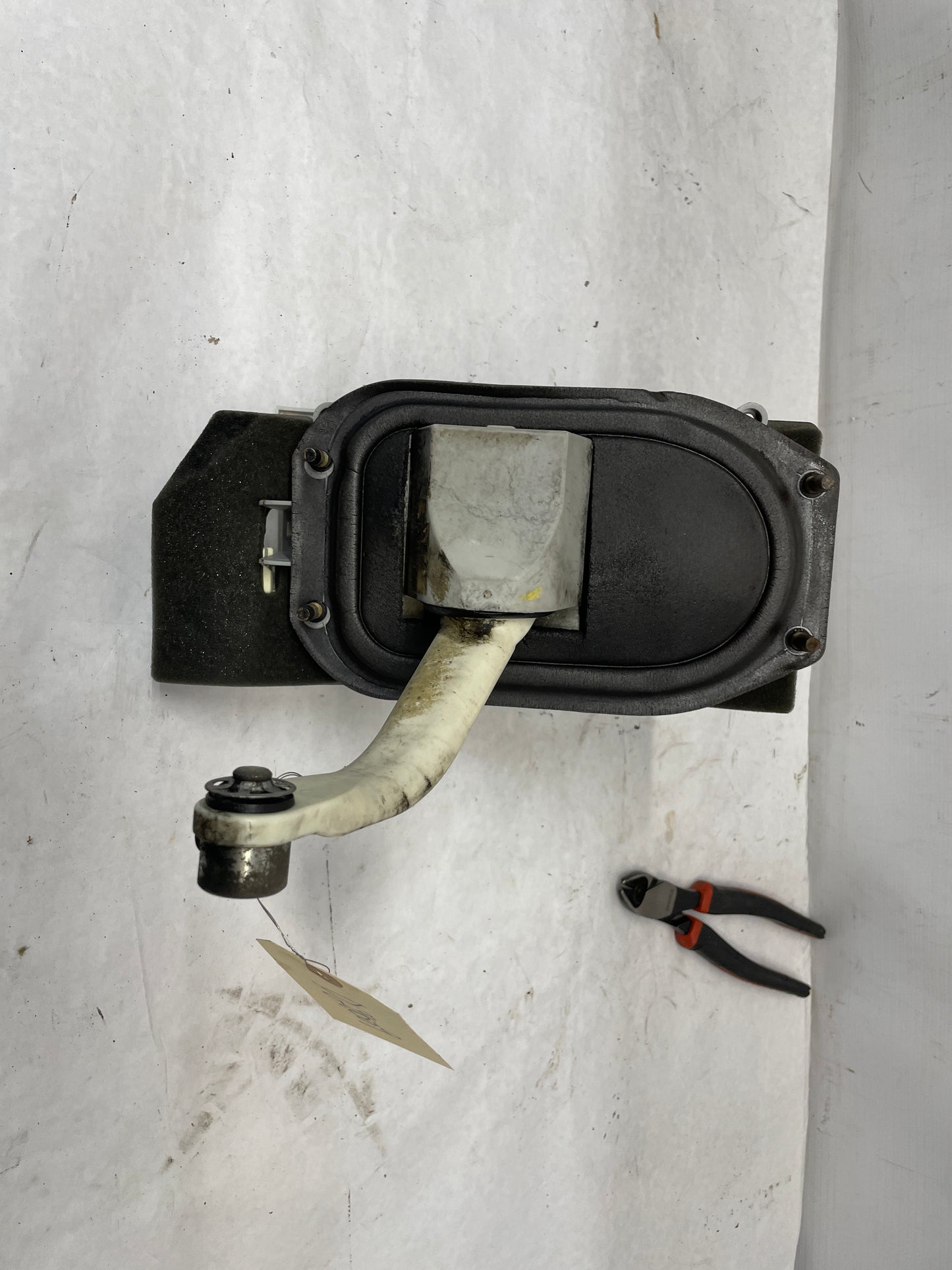 2006 Pontiac GTO Automatic Gear Selector Shifter Lever Assembly OEM