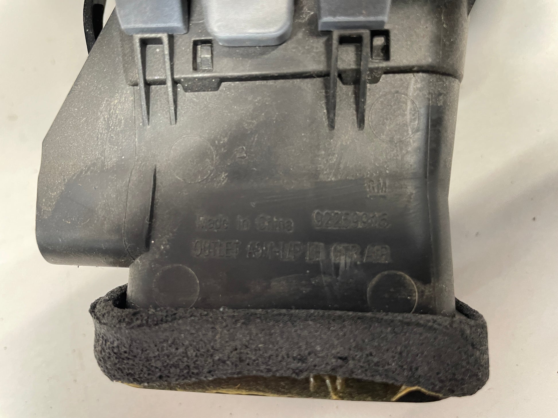2015 Chevy SS Sedan Suede Dash Vent OEM - Day's Parts Yard