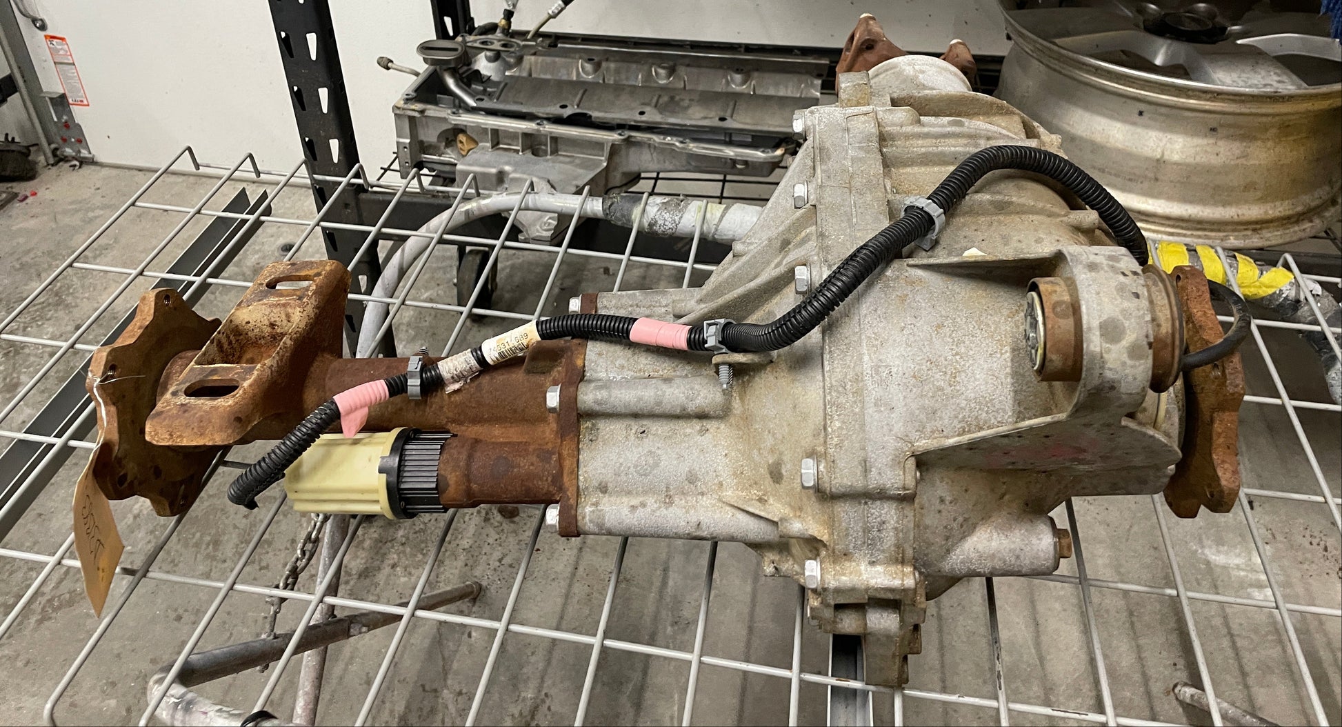 2007 Chevy Silverado K3500 Front Axle Carrier Differential Assembly OEM - Day's Parts Yard