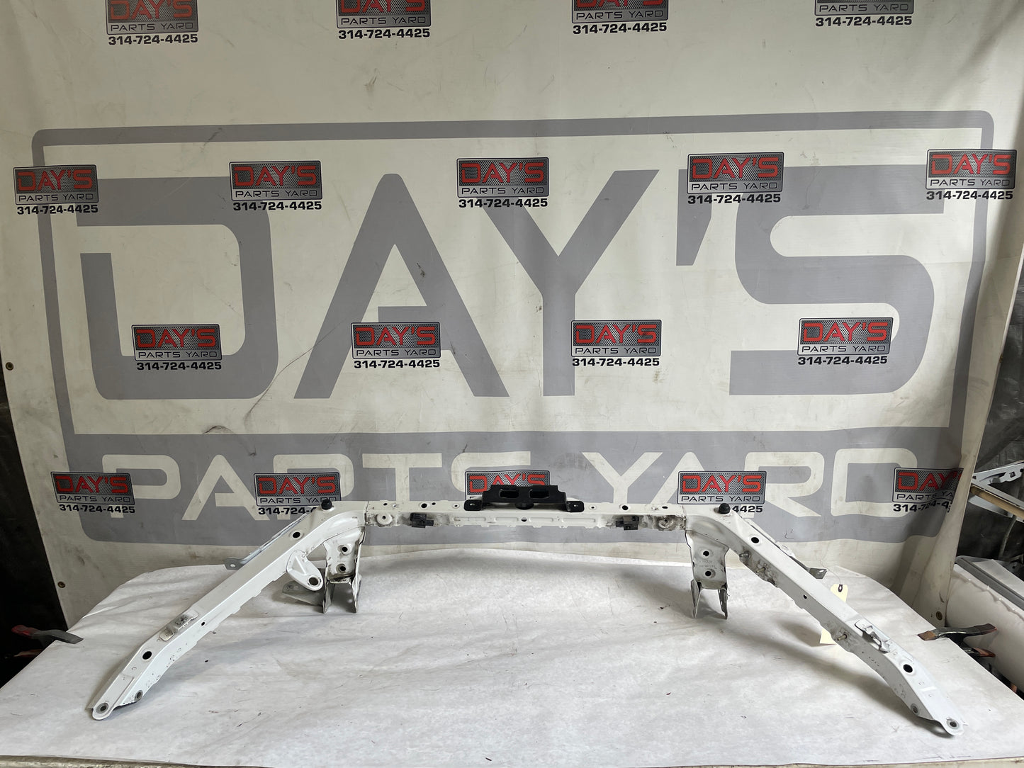 2018 Cadillac CTS-V Front Radiator Core Frame Support Headlight Bracket OEM - Day's Parts Yard