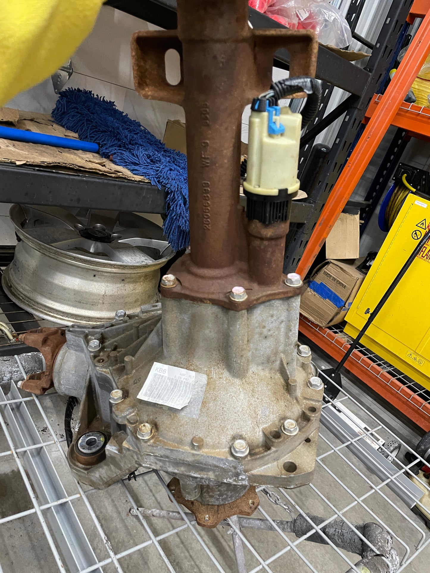 2007 Chevy Silverado K3500 Front Axle Carrier Differential Assembly OEM - Day's Parts Yard