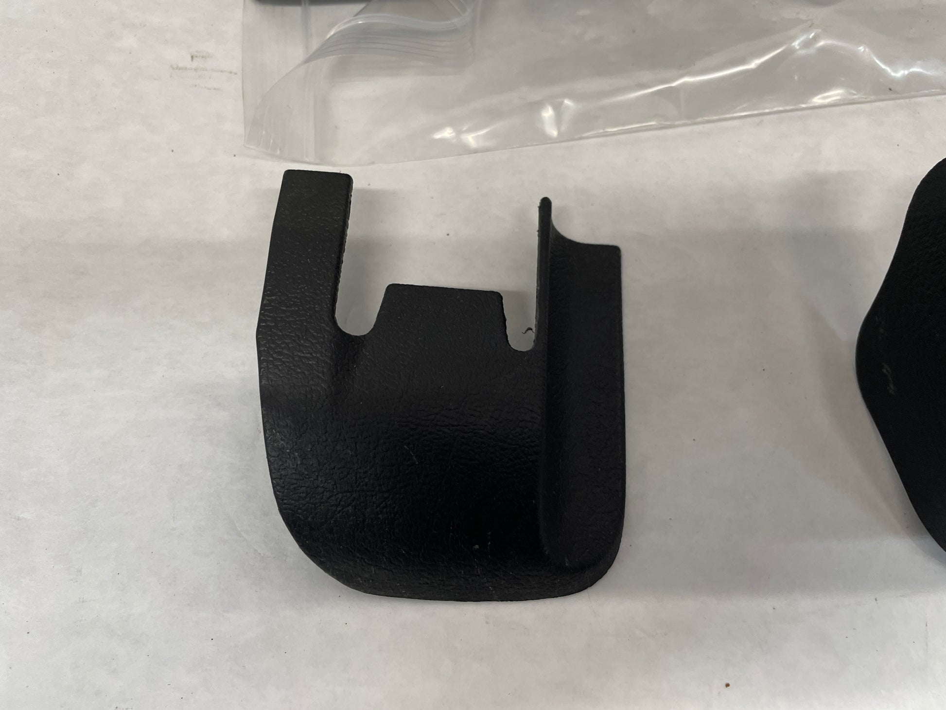 2005 Pontiac GTO Complete LH Driver 4pc Front Seat Rail Frame Trim Set OEM - Day's Parts Yard