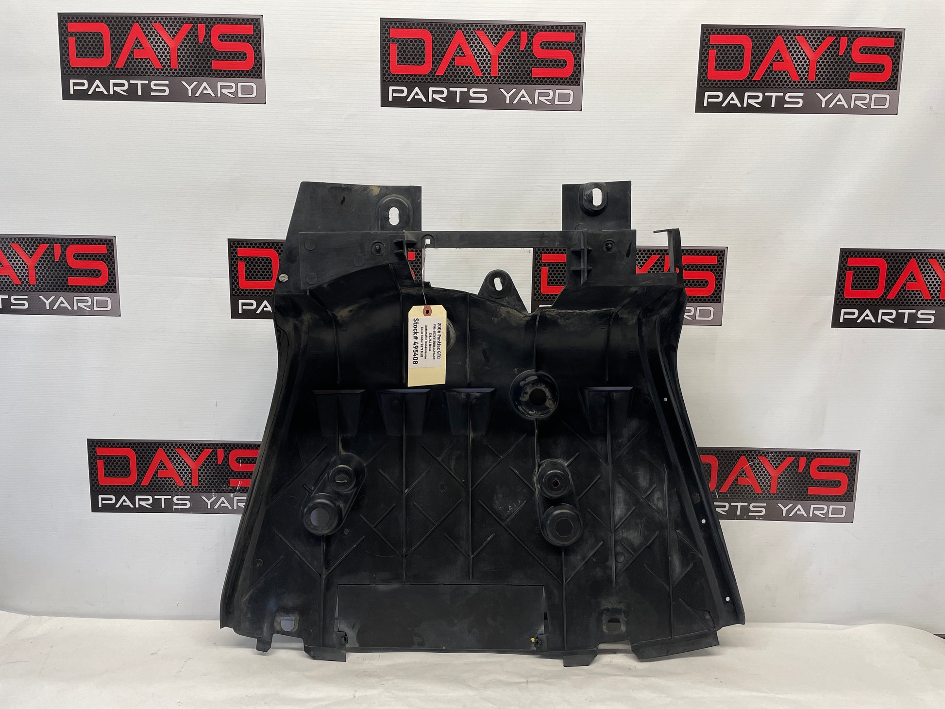 2006 Pontiac GTO Rear Air Deflector Differential Center Lower Body Cover OEM - Day's Parts Yard