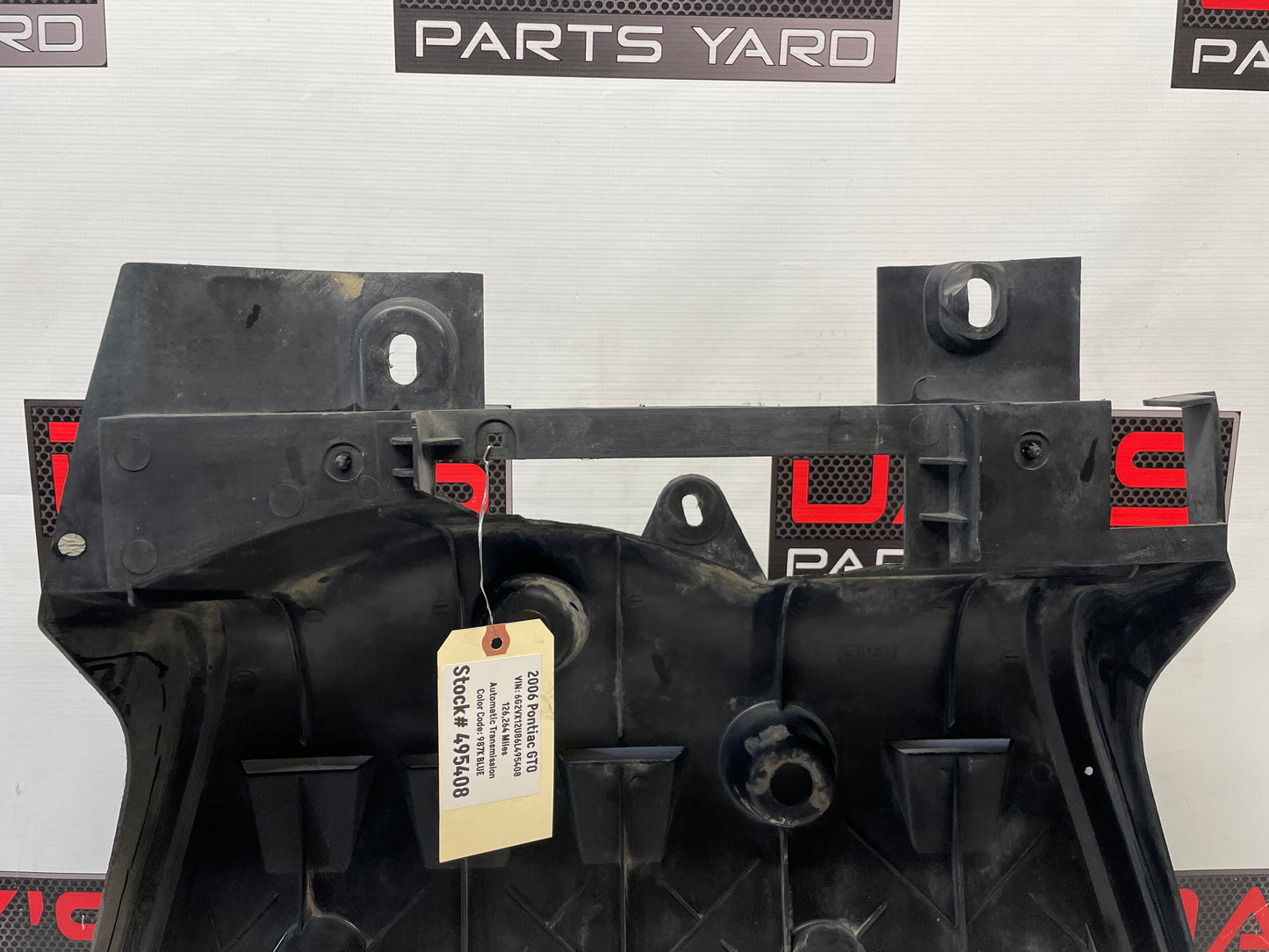2006 Pontiac GTO Rear Air Deflector Differential Center Lower Body Cover OEM - Day's Parts Yard