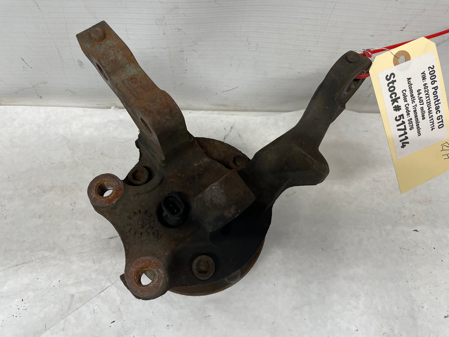 2006 Pontiac GTO RH Passenger Front Suspension Spindle Hub Knuckle Assembly OEM