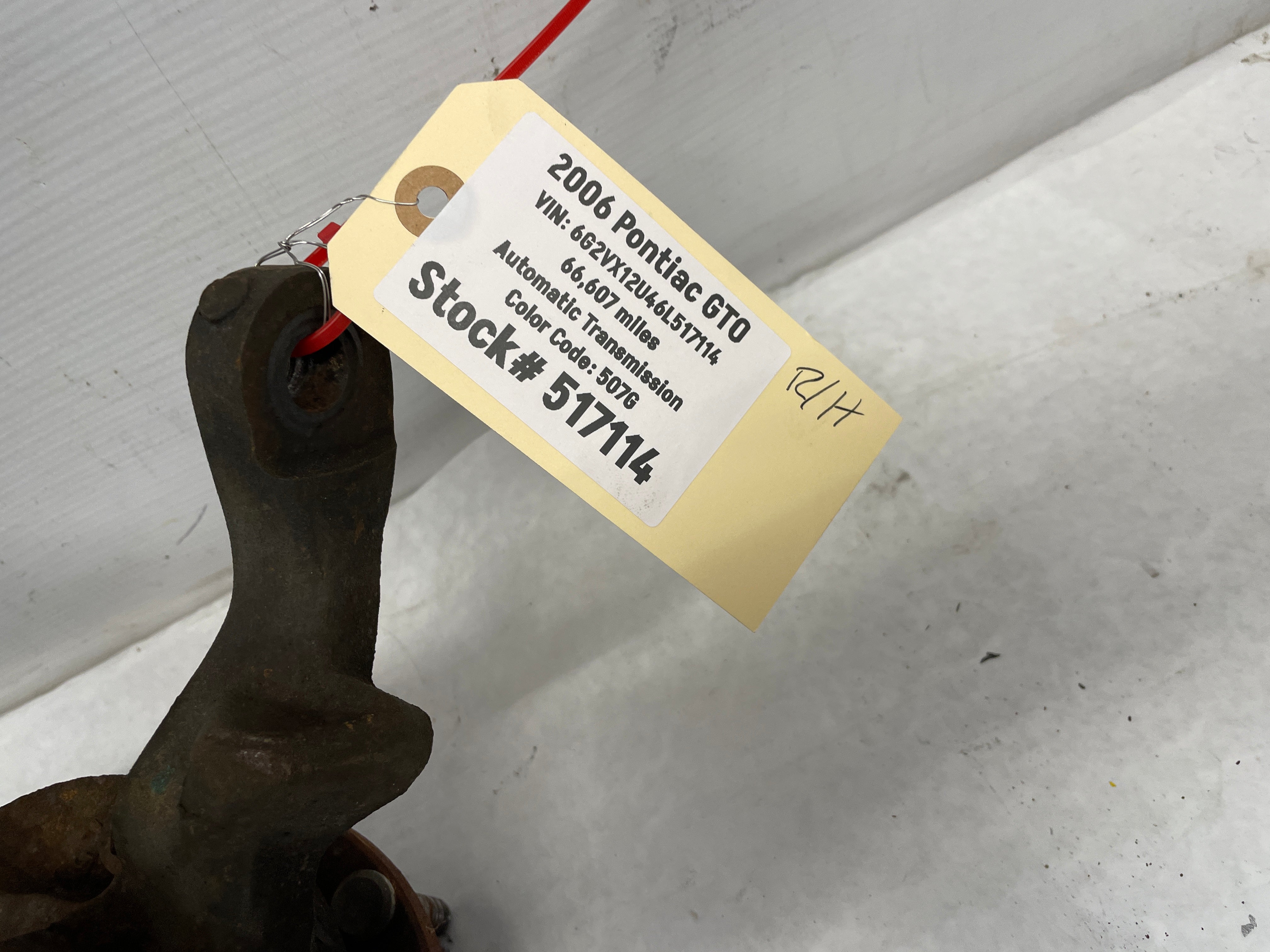 2006 Pontiac GTO RH Passenger Front Suspension Spindle Hub Knuckle Ass