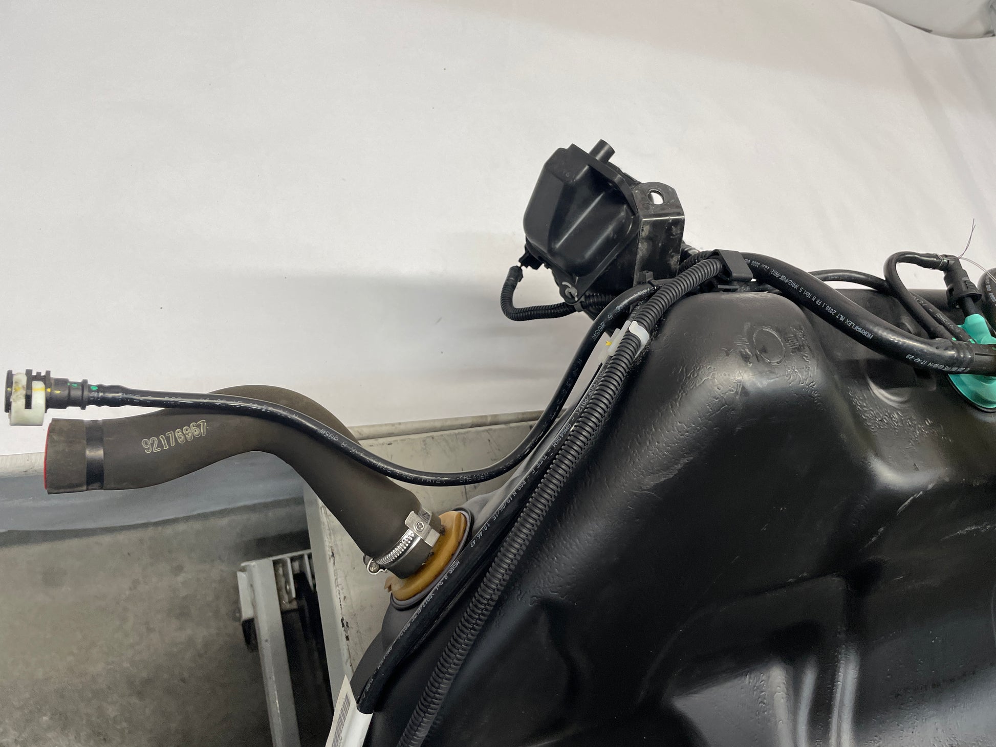 2016 Chevy SS Sedan Complete Fuel Gas Tank w/ Pumps OEM - Day's Parts Yard