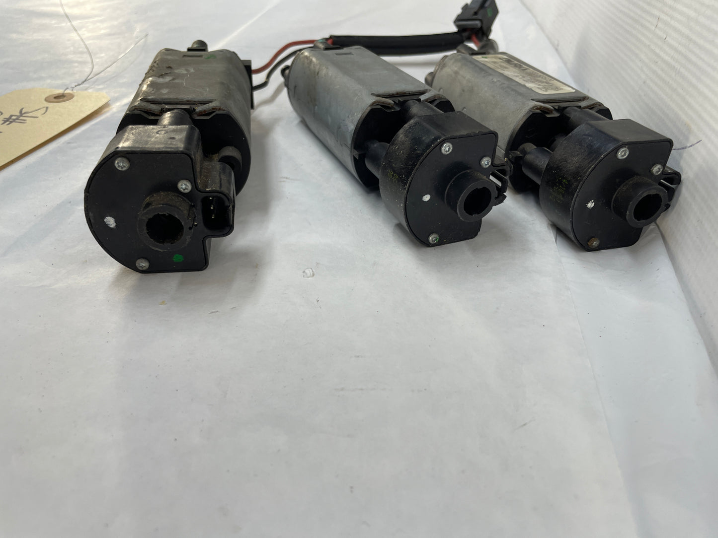 2004 Chevy C5 Corvette RH Passenger Seat Motors OEM - Day's Parts Yard