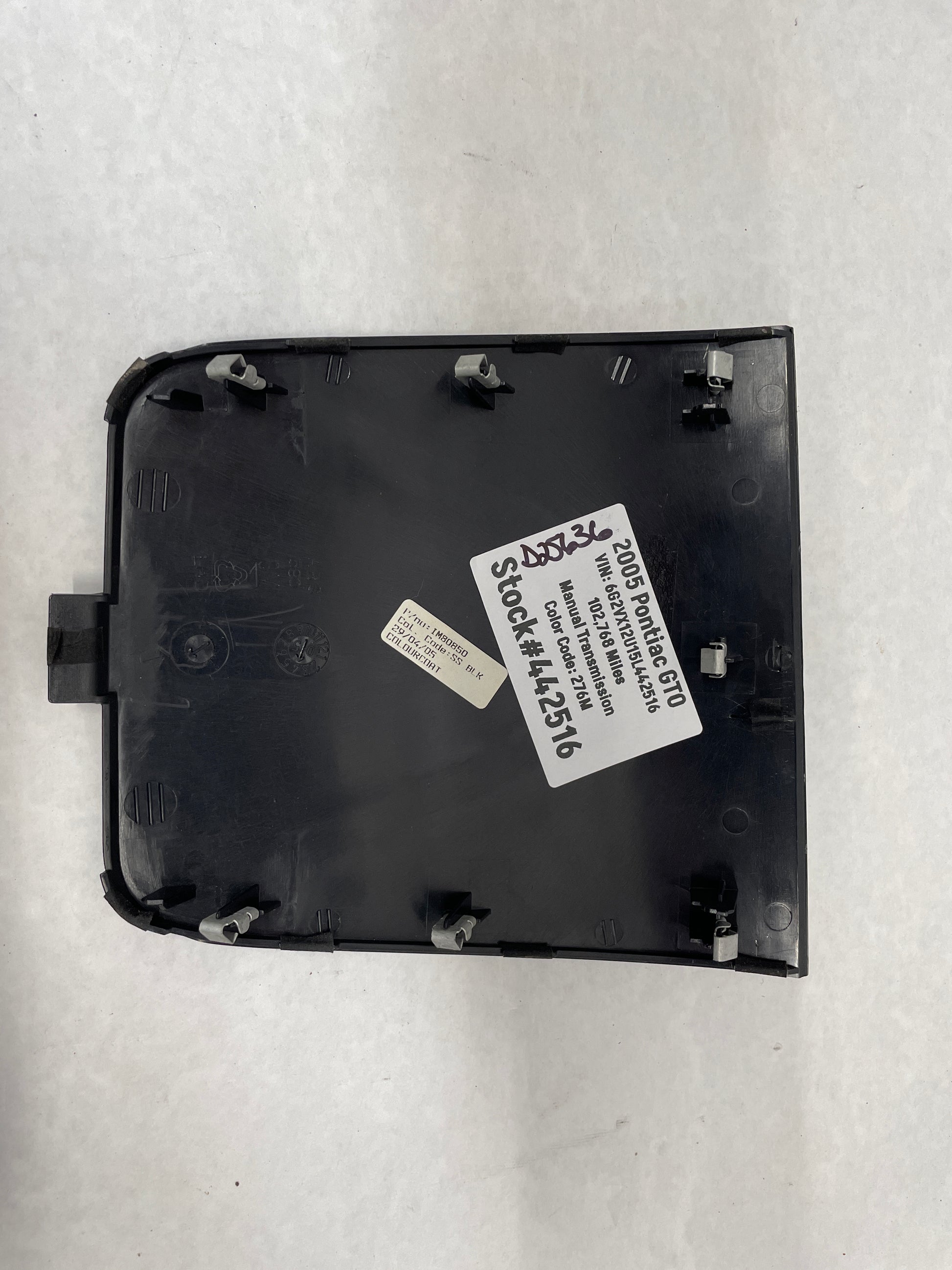 2005 Pontiac GTO Center Dash Upper Radio Bezel Top Trim Plate OEM - Day's Parts Yard