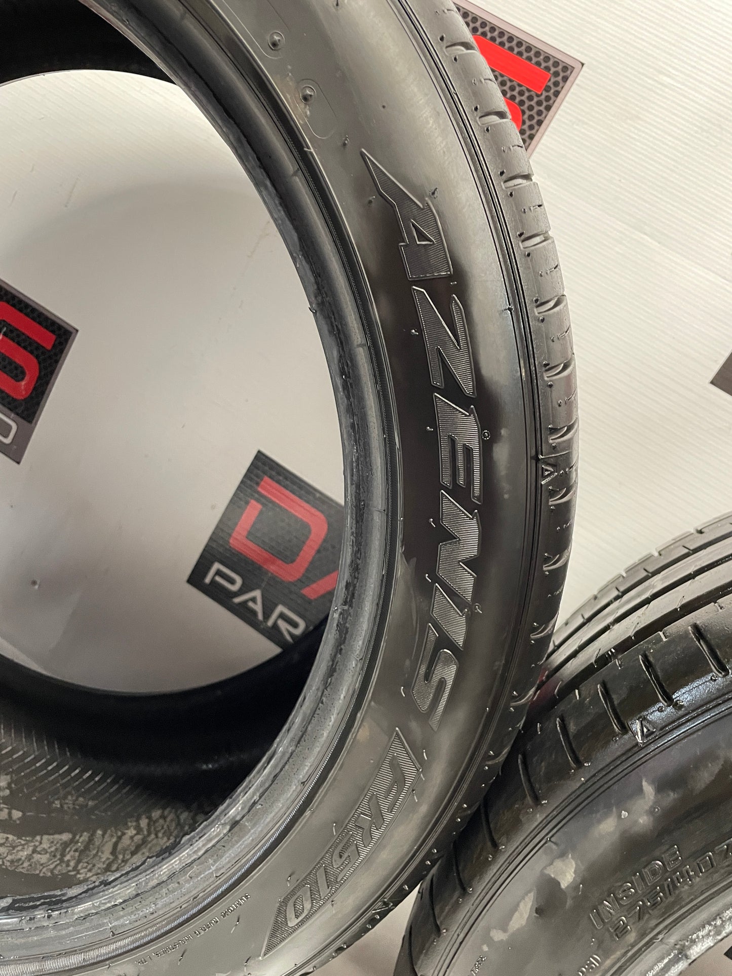 TiresFalken Azenis 275/40ZR - Day's Parts Yard