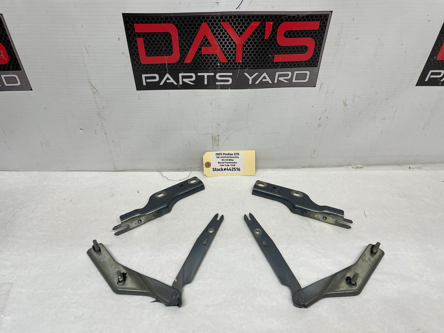 2005 Pontiac GTO RH & LH Hood Hinges OEM - Day's Parts Yard