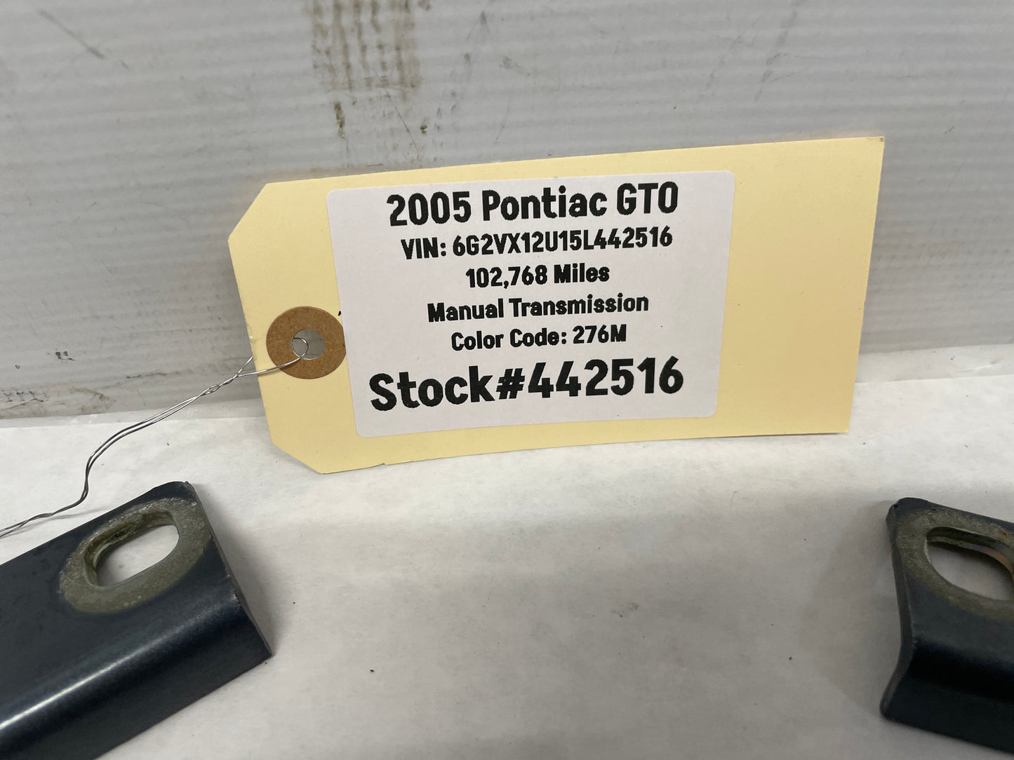 2005 Pontiac GTO RH & LH Hood Hinges OEM - Day's Parts Yard