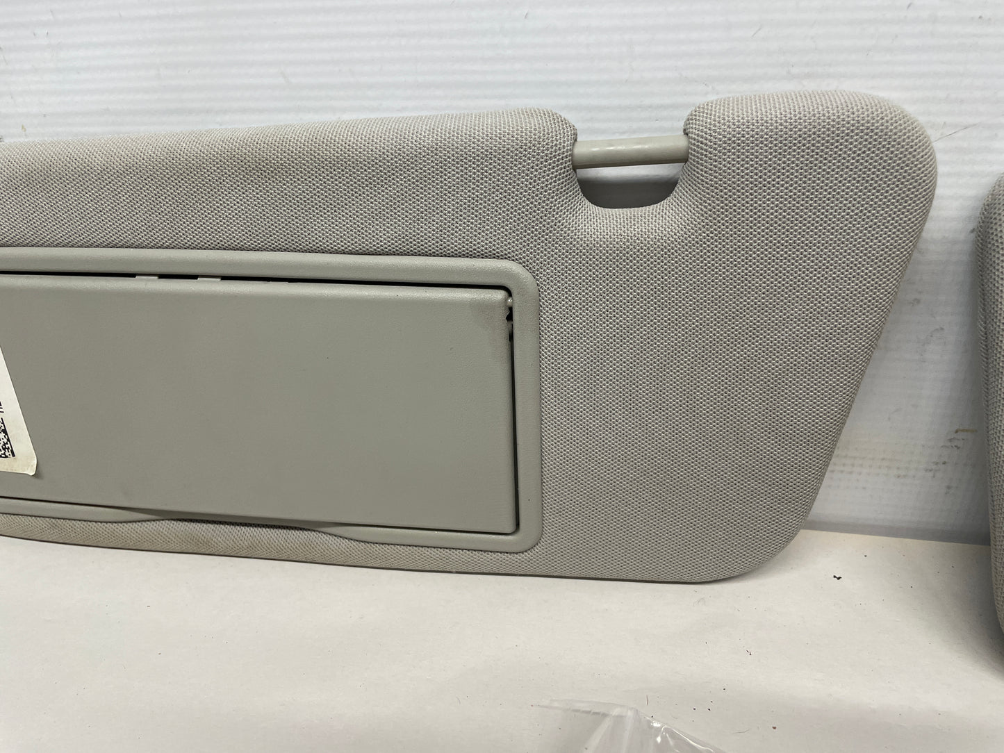 2015 Chevy SS Sedan RH & LH Sun Visor Sunvisor w/Clips OEM - Day's Parts Yard