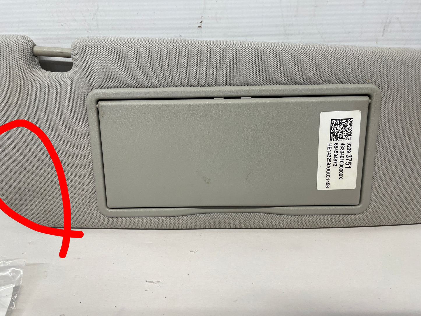 2015 Chevy SS Sedan RH & LH Sun Visor Sunvisor w/Clips OEM - Day's Parts Yard