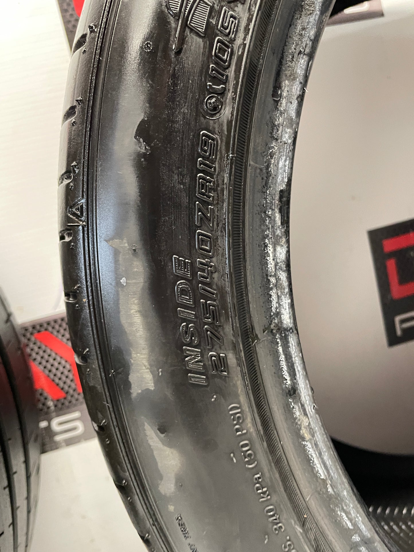 TiresFalken Azenis 275/40ZR - Day's Parts Yard