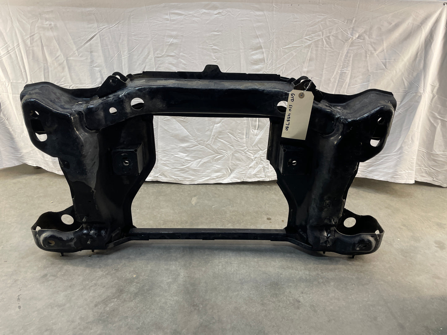 2005 Pontiac GTO Front Suspension Engine Cradle K Member Sub Frame OEM