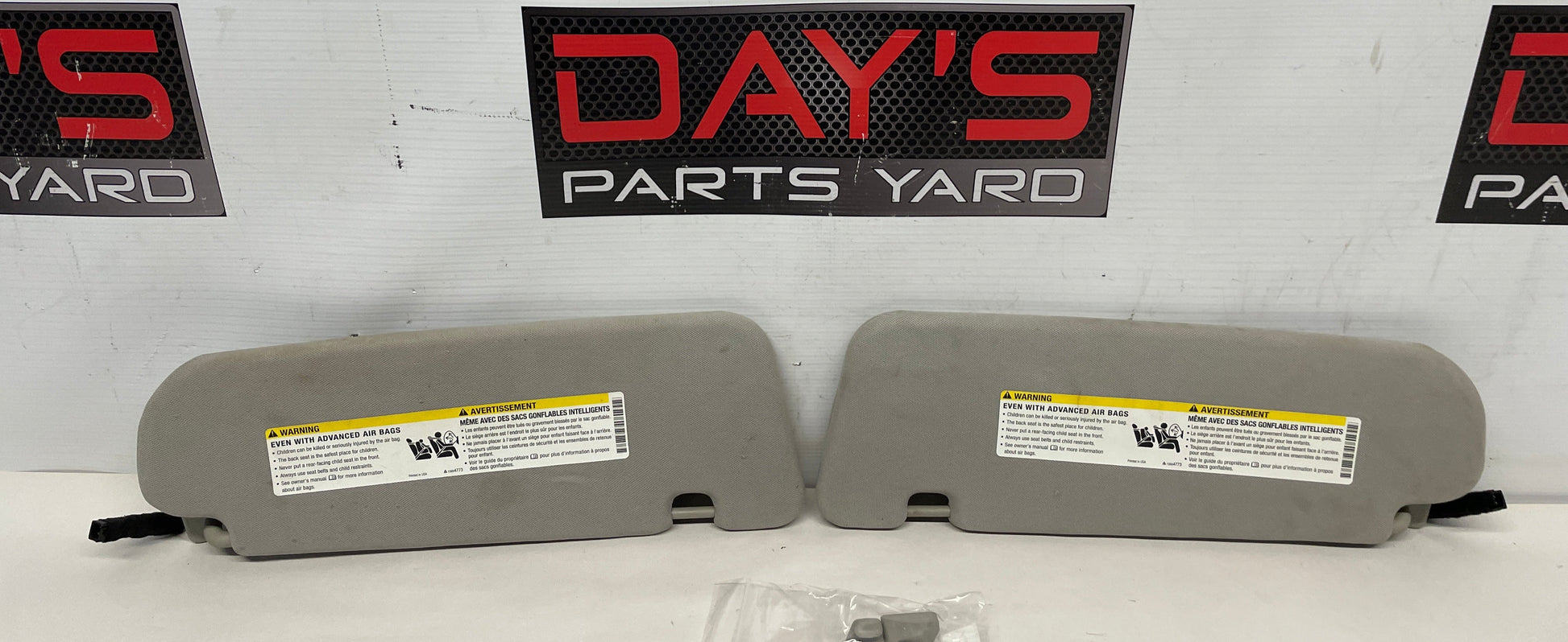 2015 Chevy SS Sedan RH & LH Sun Visor Sunvisor w/Clips OEM - Day's Parts Yard