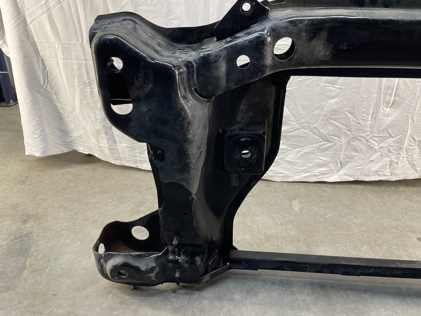 2005 Pontiac GTO Front Suspension Engine Cradle K Member Sub Frame OEM