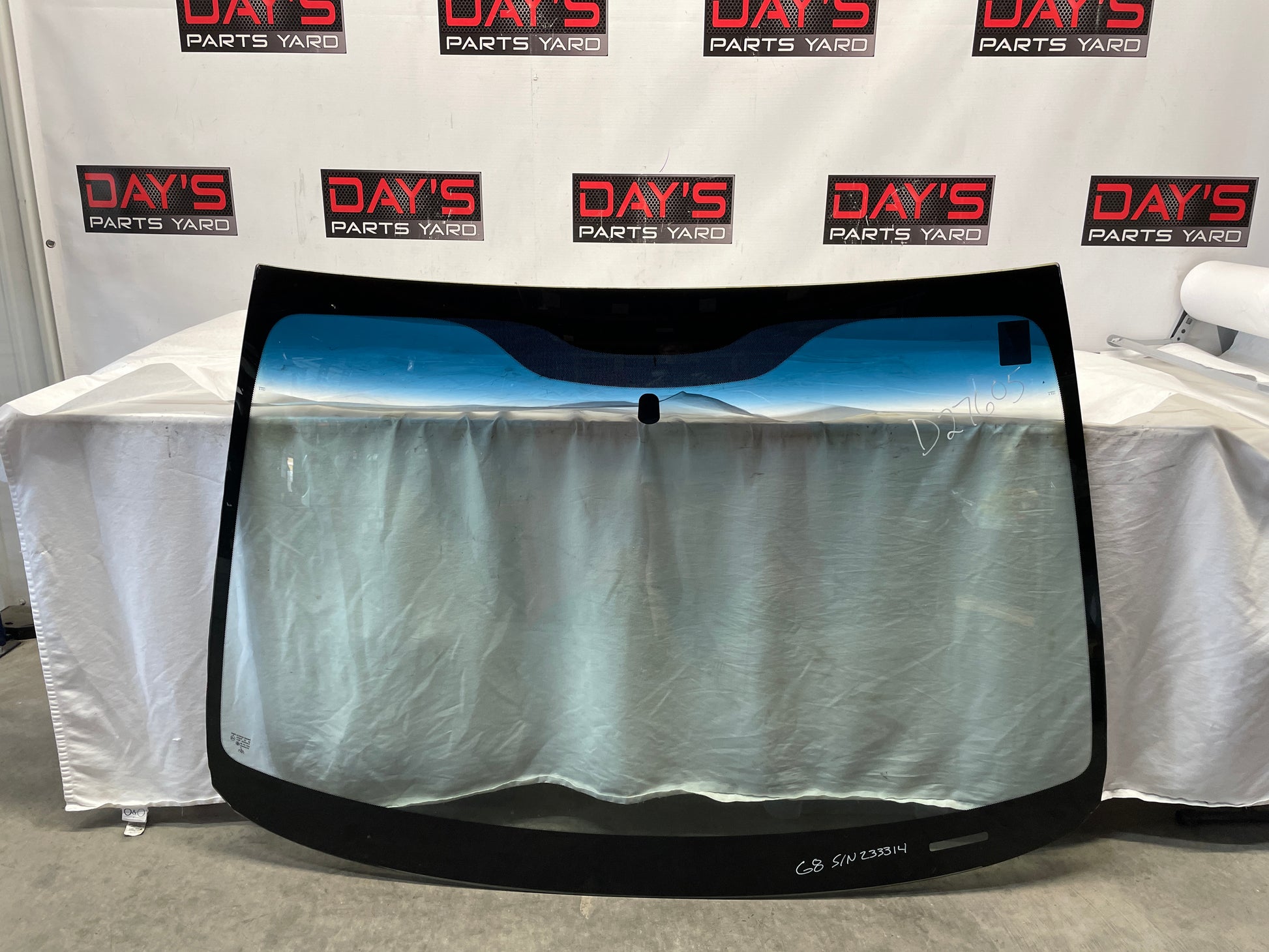 2009 Pontiac G8 Front Windshield Glass OEM LOCAL PICKUP - Day's Parts Yard