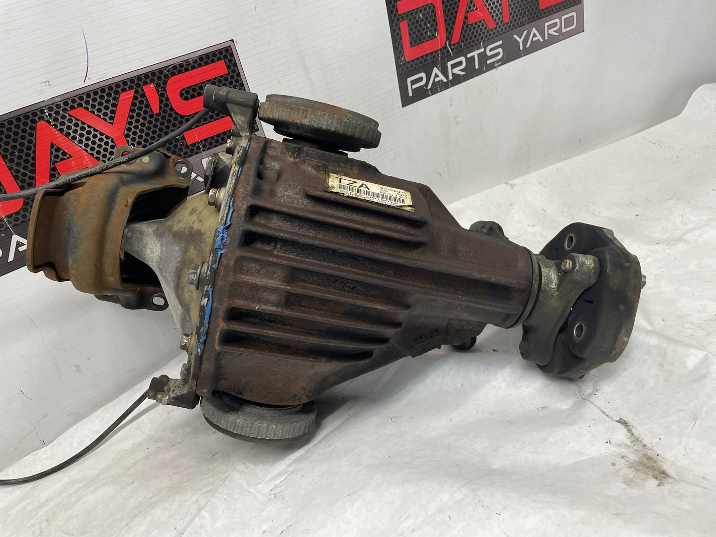 2006 Pontiac GTO Rear End Rearend Carrier Axle Differential 3.46 LSD OEM