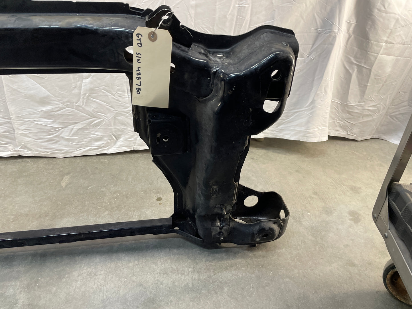 2005 Pontiac GTO Front Suspension Engine Cradle K Member Sub Frame OEM