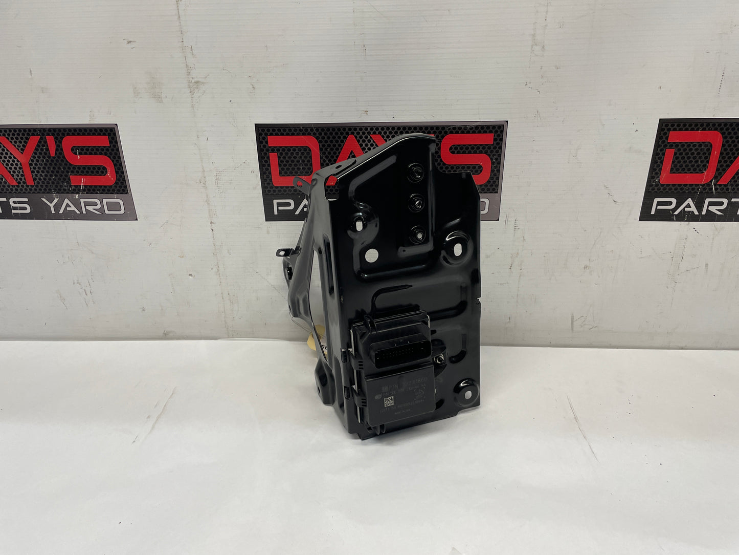2016 Chevy SS Sedan Fuel Pump Control Module w/ Bracket OEM - Day's Parts Yard