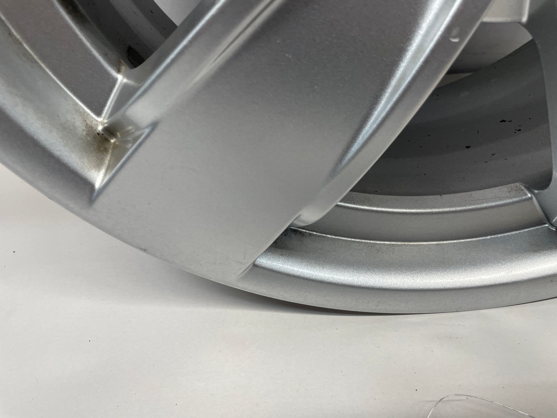 2004 Pontiac GTO Factory OEM Wheel 17X8 - Day's Parts Yard