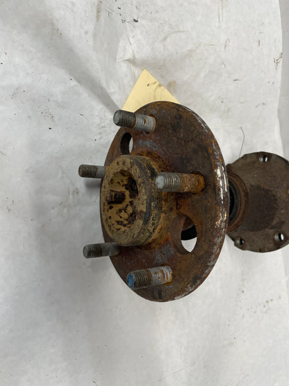 2006 Pontiac GTO RH Passenger Rear Suspension Wheel Axle Flange Hub OEM