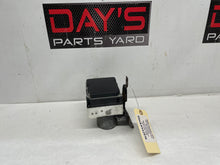 2005 Pontiac GTO ABS Anti Lock Brake Control Module Valve OEM - Day's Parts Yard