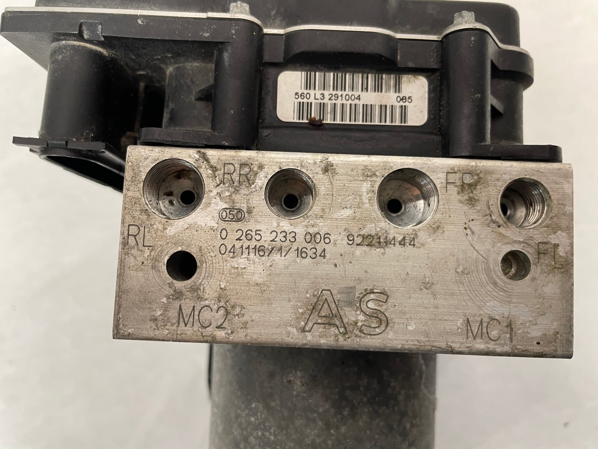 2005 Pontiac GTO ABS Anti Lock Brake Control Module Valve OEM - Day's Parts Yard