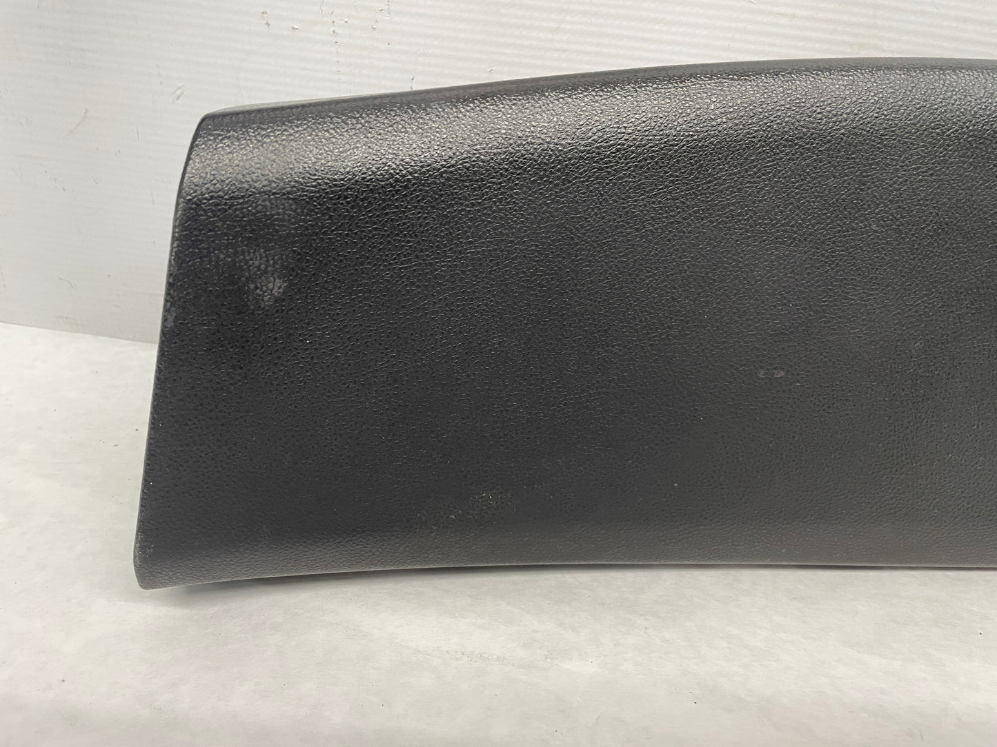 2014 Chevy SS Sedan RH & LH Interior B Pillar Center Trim Cover Molding Panel Trim OEM