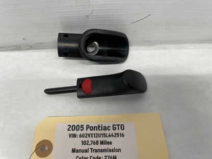 2005 Pontiac GTO Interior Door Lock Knob w/ Outer Trim OEM - Day's Parts Yard