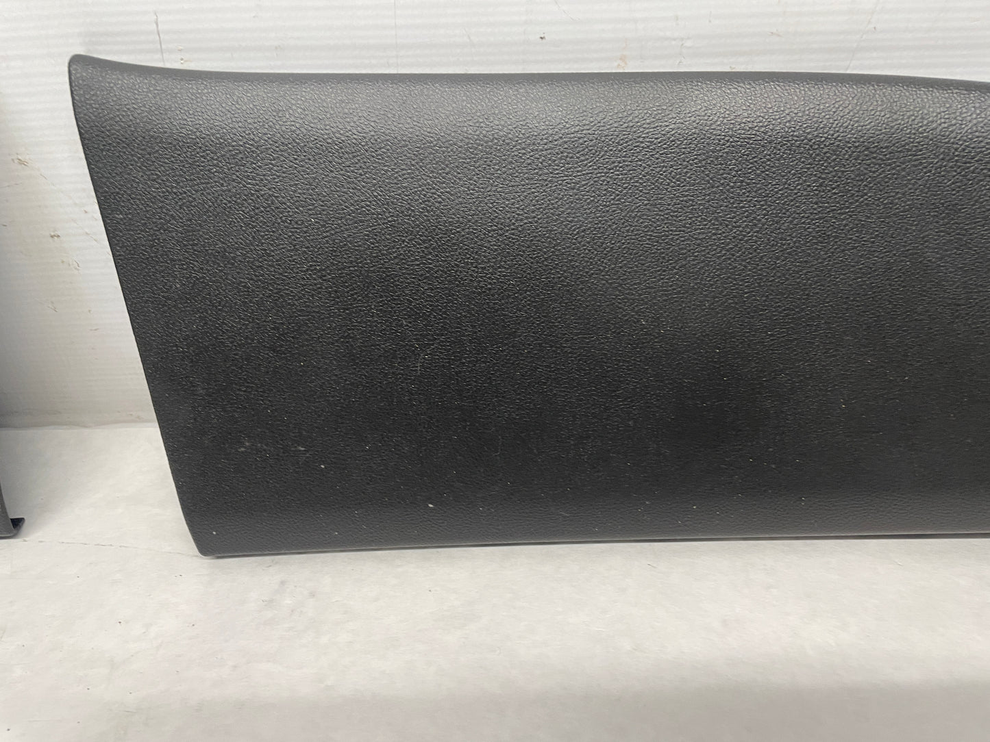2014 Chevy SS Sedan RH & LH Interior B Pillar Center Trim Cover Molding Panel Trim OEM