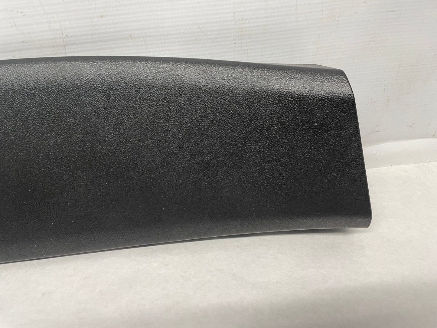 2014 Chevy SS Sedan RH & LH Interior B Pillar Center Trim Cover Molding Panel Trim OEM