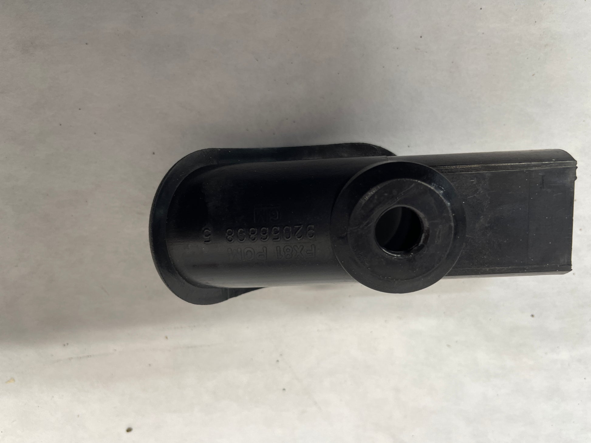2005 Pontiac GTO Interior Door Lock Knob w/ Outer Trim OEM - Day's Parts Yard